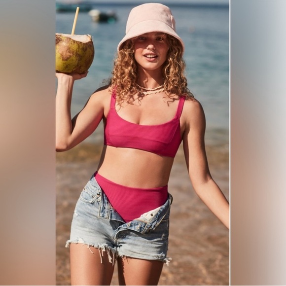 AGOLDE PARKER VINTAGE CUT OFF SHORT
IN SWAPMEET size 26 - Picture 11 of 11